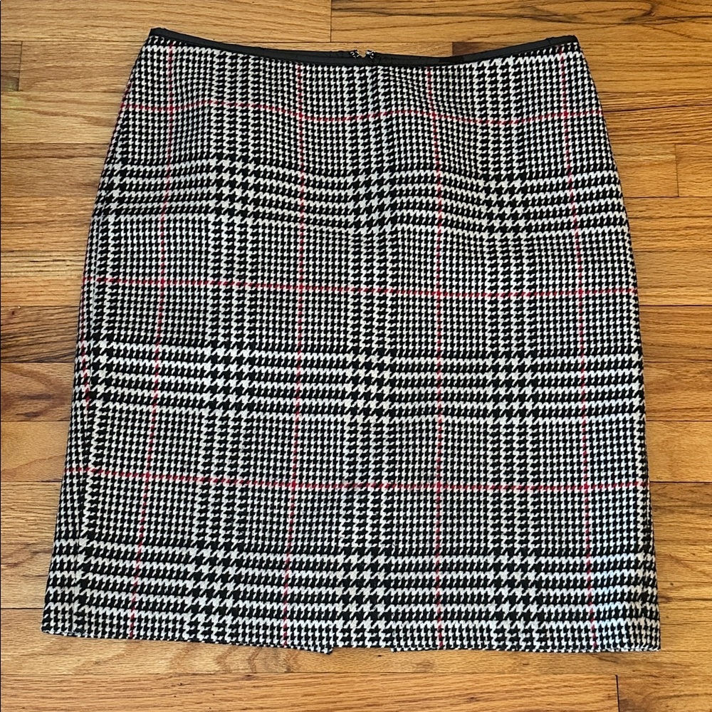 🌺 Talbots Black, White & Red Houndstooth Pencil Skirt Sz 14P